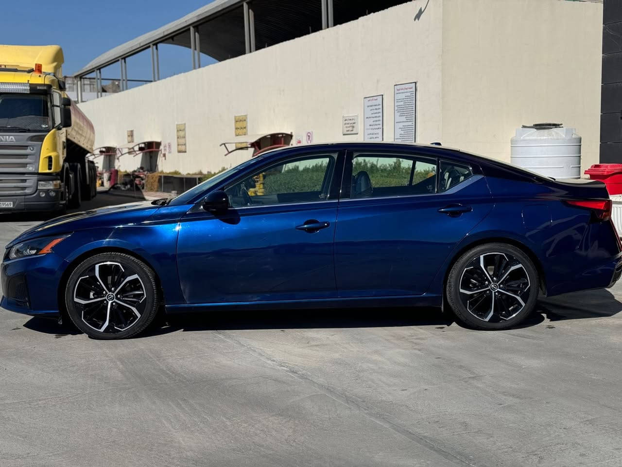 السلاام عليكم نيسان التيما 2023SRفول 
 مواصفات حادثة قطعة وحدة فقط جاملغ  
مبدل بلادي شواصي لغود كير محرك حدادة كلة مكفول رقم سليمانية ترقيم جديد تريد تحويل تريد وكالة 
المواصفات 
رادار امامي خلفي جانبي 
كامرة خلفية 
كشنات جلد+مخمل
شفتات سترين+فول تحكم ستيرن
قيادة ذاتية+تنبيه خروج عن المسار
السيارة جاهزة وجديدة السعر 168وبيهة مجال للشراي الاستفسار***********مكان السيارة البصرة
