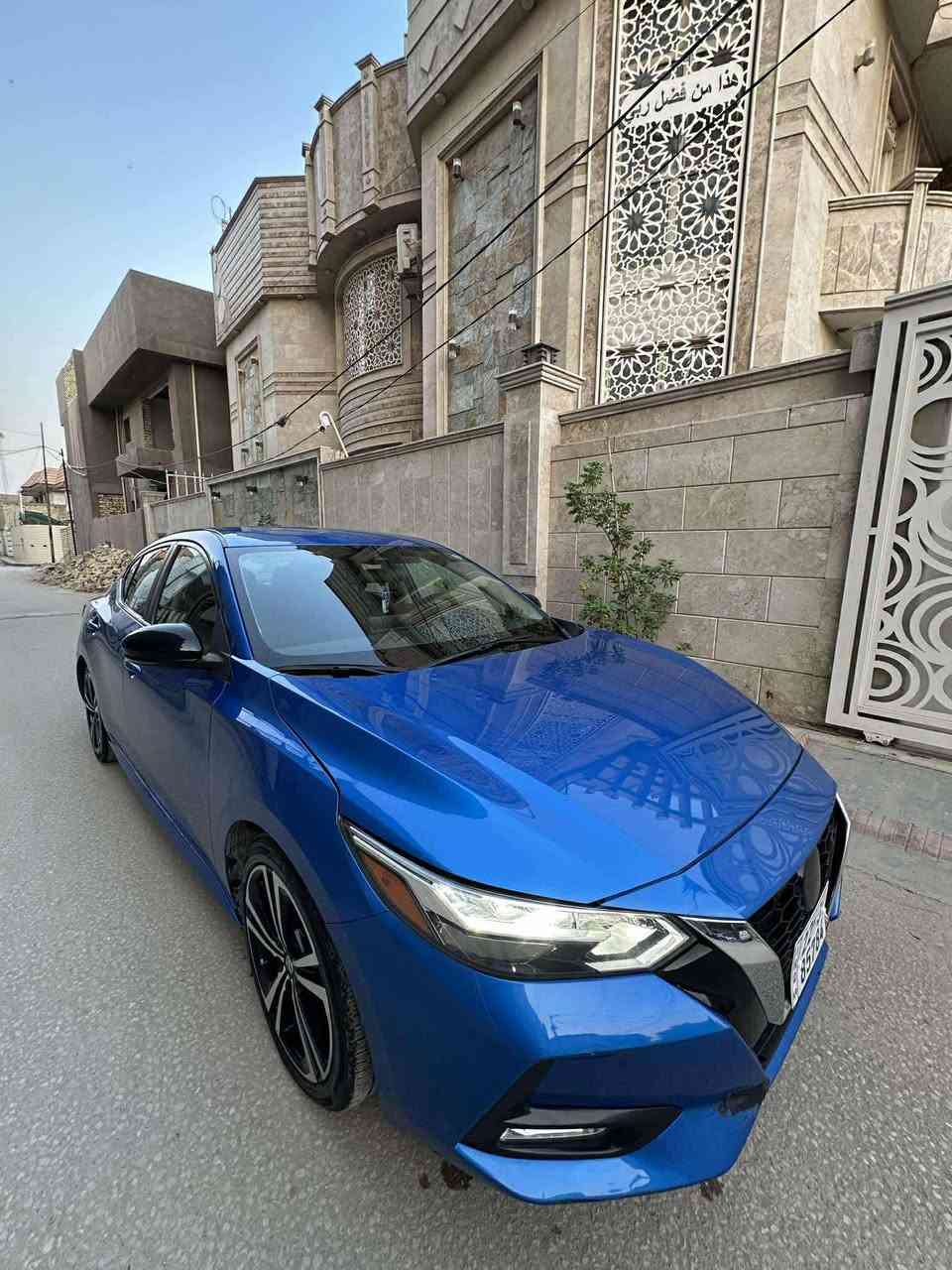 سلام عليكم 
نسيان سنترا 2022 SR 
40 الف ميل 
 حساسات امامية وخلفية مانع تصادم حساس نقط عمياء 3 وضعيات قيادة ايكو وعادي وسبورت محرك 2000  
 تخم تاير جديد امامي ويل 18 كشنات مخمل ايرباك سليم على وضع وكالة مازدات زينون 
السعر 127 وبي مجال
مكان بابل
حادثها بالجنطة
تواصل خاص او على رقم ***********
