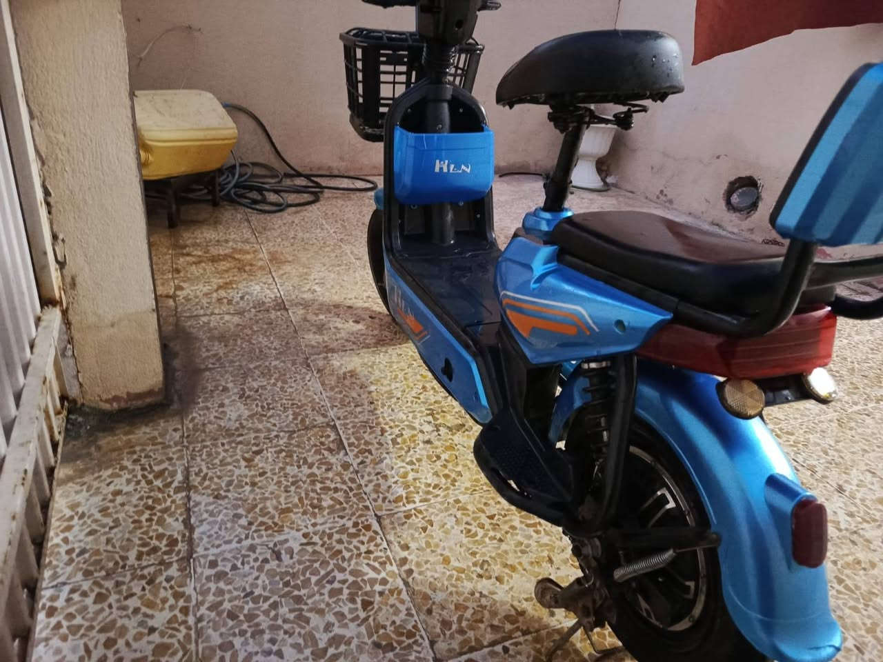 ماتور شحن للبيع سعر 200 بمجال شيء قليل صار له شهر مستعمل عنوان موصل  اتصال ***********
