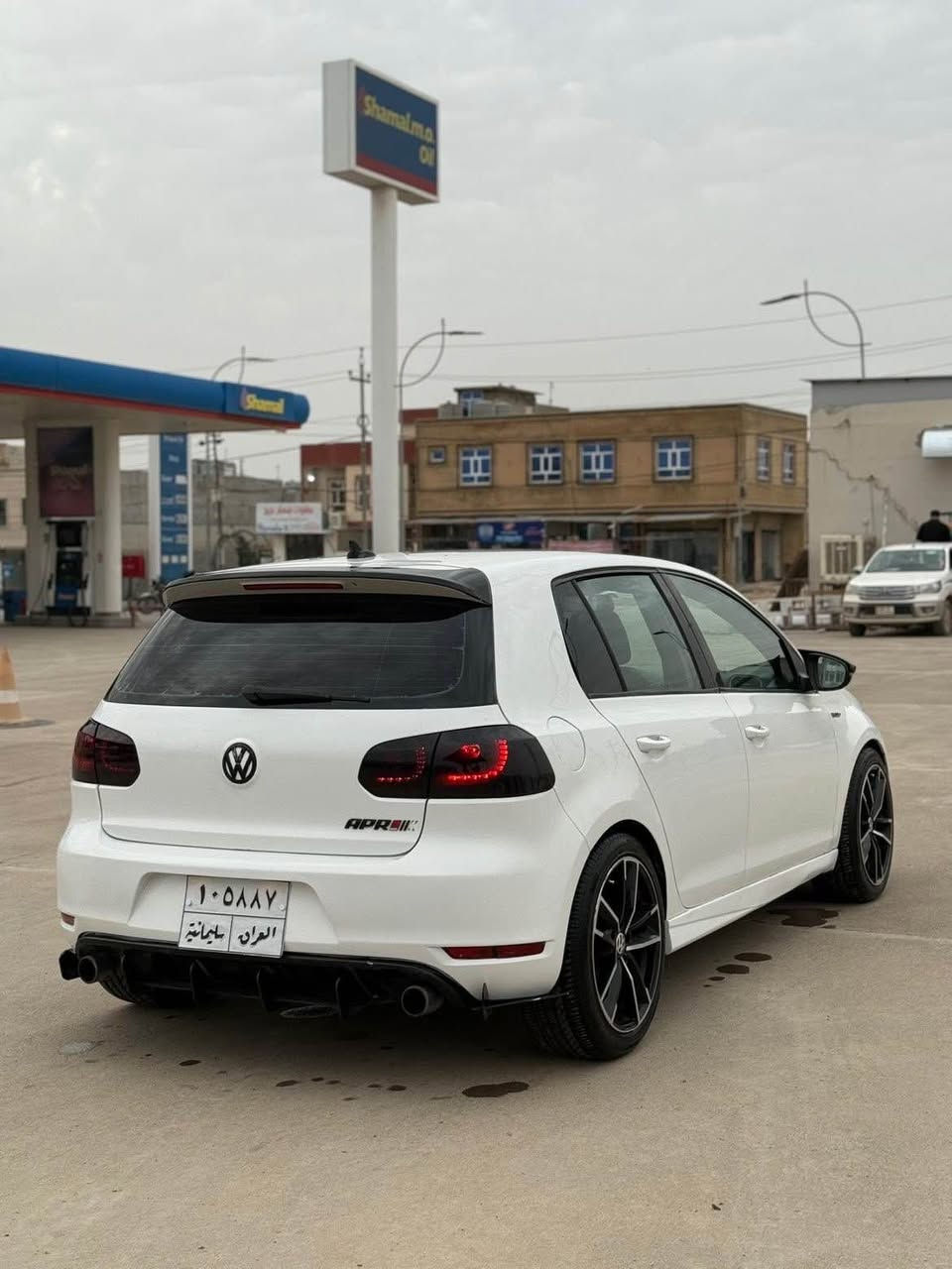واتس ئاپی لەسەرە (***********)

VW Golf GTI 2011  

( سحری ٨٥وەرەقە و 
محامەلە)

٣٠٠$ غرامەی لەسەرە پاش معاملە دەگیریەوە

٦ گێڕی مەرخوب

مەکینە ١٨ تۆڕبۆی ٢٠١٧ لەسەرە 
بەشەرت نەکرایتەوە 

١٦٥ هەزار کیلۆمەتر  رۆیشتوە  زۆر پاک ماوەتەوە

سەیارەکە کامل دەست کاری کراوە سپۆرت کراوە بەرمەجەی لەسەرە
داون پاپ و سەوتی گزۆزی لەسەرە

لایتی گی تی ئای  گۆڵف ٢٠١٨ لە سەرە 
کامل جوانکاری لۆ کراوە

سەیارەکە ٤ ٥ پارچەی بەخە بی لیدران حیزام نیە بەس بە حیزام دەی فرۆشم 
دەحمی نیە پێش و پشتی کەپسە  
بێ ناو گرتن ئێڕباگی بە شەرت نە تەقیوە 

گێر و مەکینە و تەبرید و کارەبایاتی بە شەرت 

٤ تایە و ویلی سپۆرت  لە سەرە 

‎مواسەفات  //-
‎١-گێڕ تۆماتیک ٢- سلایت ٣-کوشن هیتەر  ٤-تەبریت مەرکەزیAux٥-تحدید سورحە ٦-گێڕ سپۆرت ٧-لایت لید و زینۆن ٨- تراکشن ٩- سەوتی گزۆزی سپۆرت ١٠-زۆر مواسەفاتی تر 
 
سەیارەکە یەک دینار مەسروفی تێدا نیە بێ کێشەیە بە شەرتی فەعس 

سحری (٨٥) مەجالەکی کمی تیدایە 

سەیارەکە لە هەولێرە

*********** أربيل, العراق
