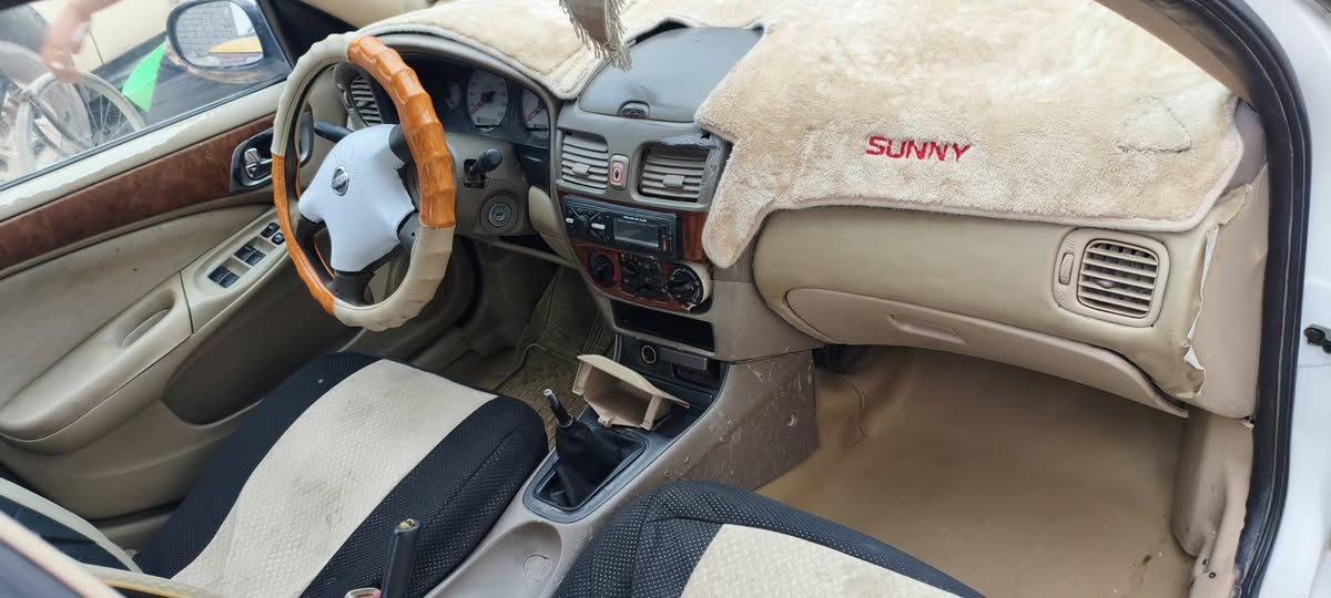 السلام عليكم 
 اللبيع مزاد 
ورقمههه كامل  مدفوع رسوم كلههه بس استلام الوحات 
مديل2007 مكفوله حداديه كير محرك حداديه خلفيه تبريد شغال كهربائيات شغاله 

العنوان بغداد الدوره 
*********** ال سعر 70 وبيها مجال
