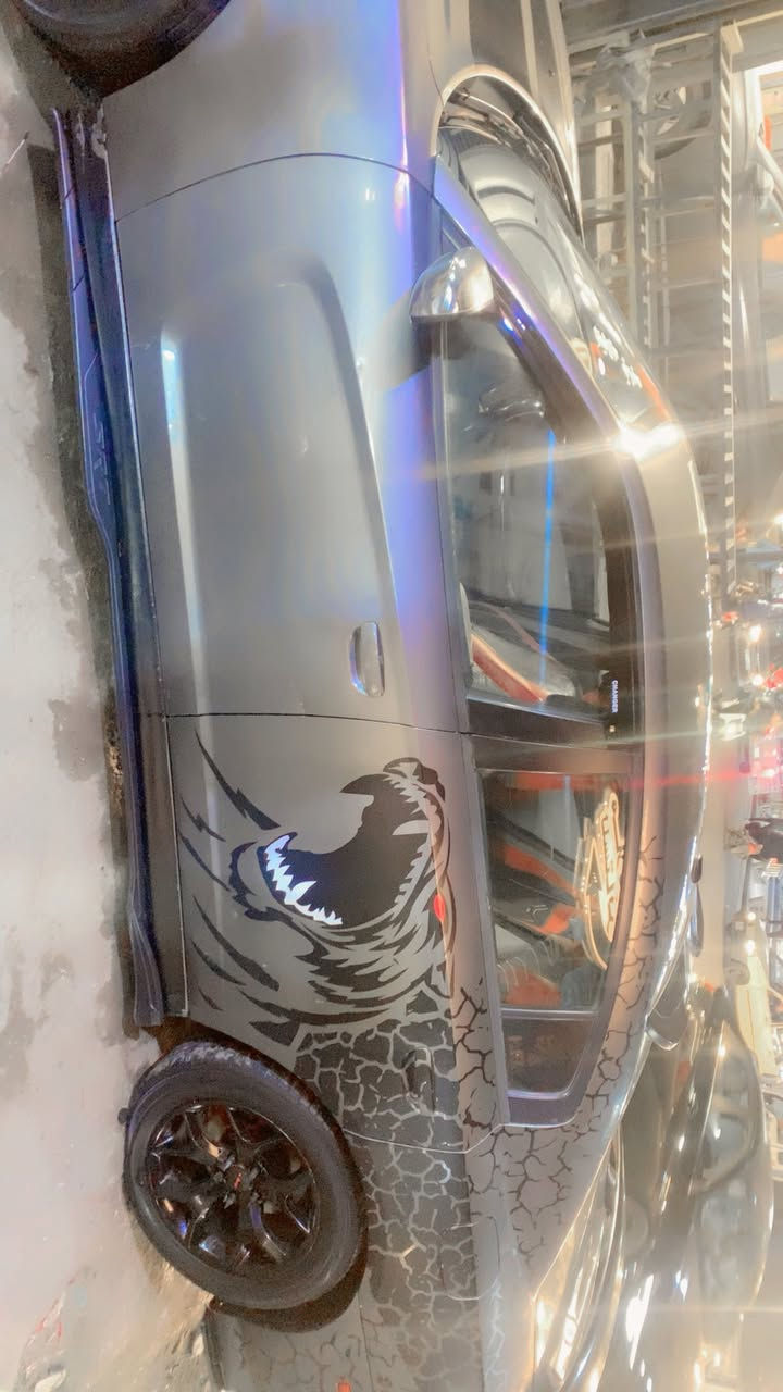 السلام عليكم جارجر 2012وارد كندي بدون حادث كلين حادثه بل عراق جاملغين جهه سايق السياره فور ويل ملغي كله السياره يرادلهه صدر فقط صدرهه تعبان السعر ١٣١وبيهه مجال رقم ***********
