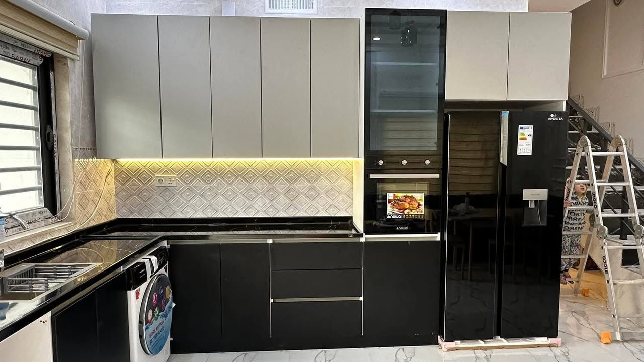 دقة بالتفاصيل… وأناقة بالتصميم ✨
مطابخ تركية + كاونترات + أبواب + شبابيك ألمنيوم
📍 قلعة سكر – مجاور مجمع العجيب
📞 واتساب: ***********
