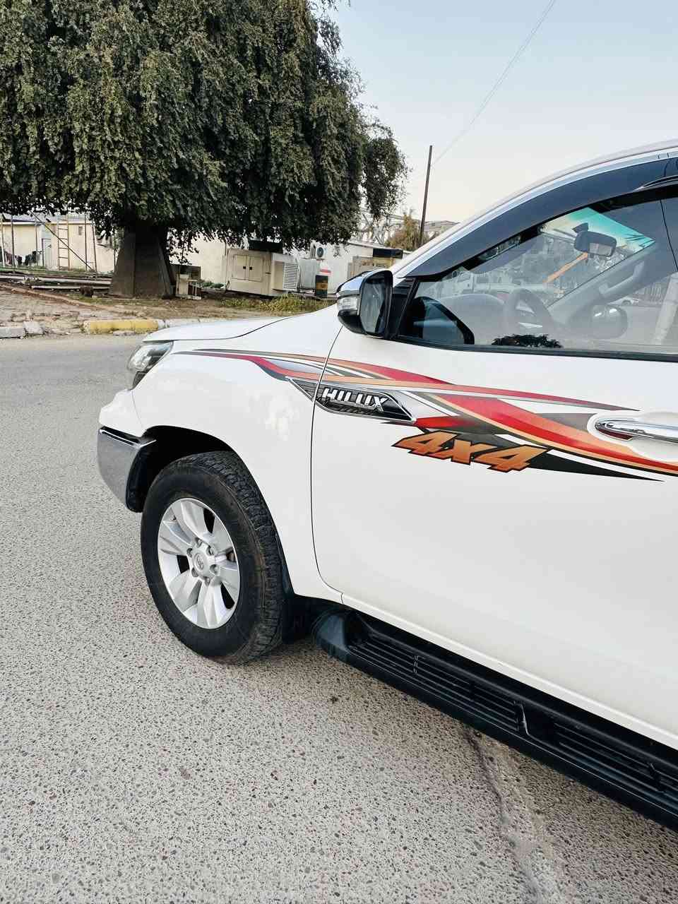 بيكم فور ويل ٢٠١٦ سياره جديده مكفولة ماعده جاملغ الأمامي نص جاملغ فقط صبغ بدون ضربه وبدون دواخل سياره كلش حلوه تبريد ثلج صدر جديد اي نقص مابيها بكان سياره بغداد 
السعر ٢٣٥ قفل قفل ***********
