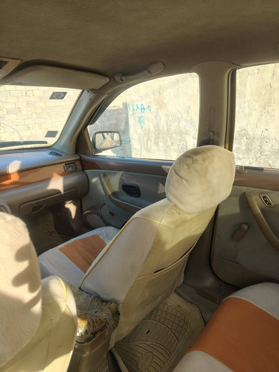 سلام عليكم سمند للبيع موديل 10محدثه 11سياره جاهزه ونضيفه محوره بيكاتشو محرك توني شاده تخم تاير جديد حداديه نقص بس تبريد فقط السعر 37وبيه مجال قليل للشراي فقط مو شراي طلع كبل لان السياره مال جناي للعلم السياره بسمي   ألاستفسار ***********
