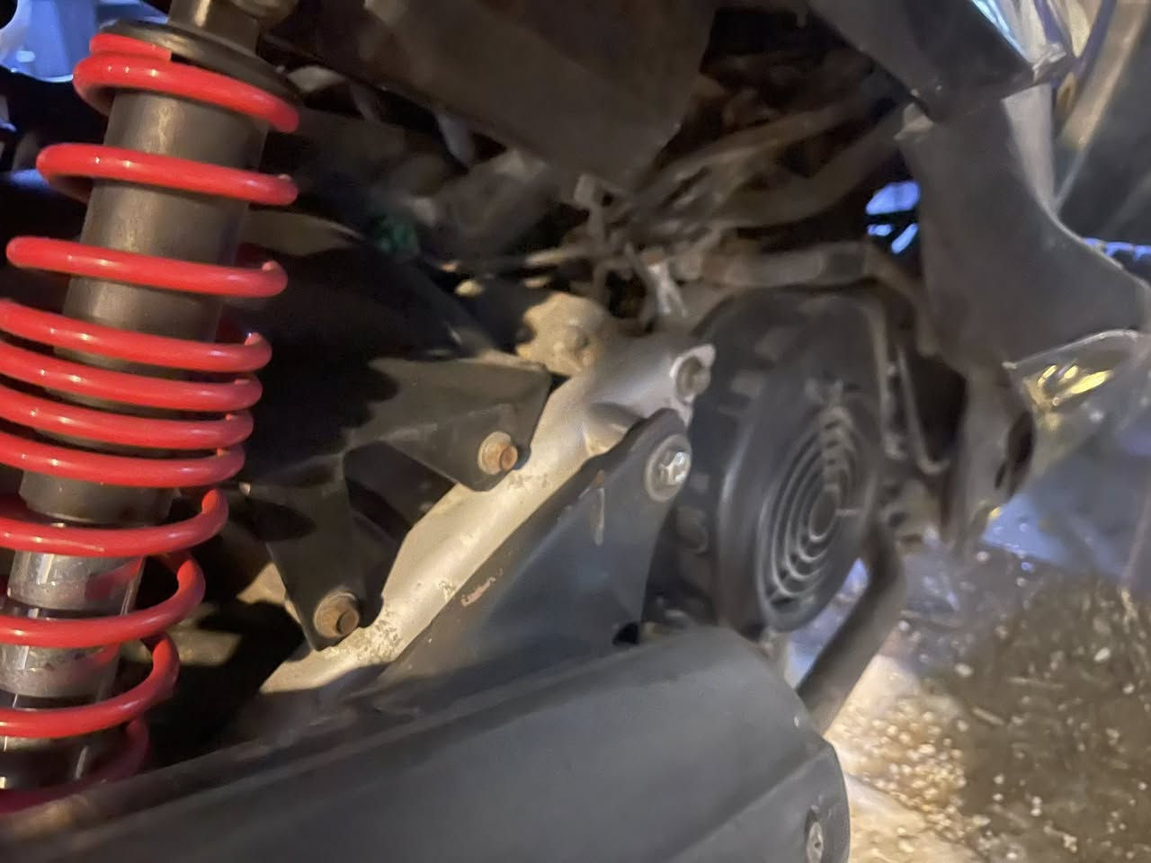 ثعلب نوزل اخت الرمبة تجيب فيتر وياك وتجي تفحص  اوراق كامل ومنفيس موجود كلشي مناقصهة السعر 700 بيهة مجال قليل الشراي يتصل *********** واتساب فقط مكاني بغداد
