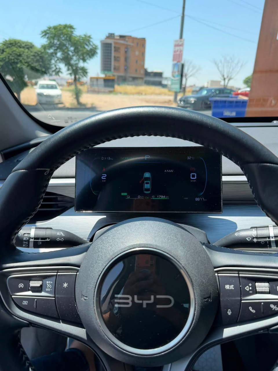 سلام عليكم 
byd سيل 5 
موديل 2025 ماشية 9 الف بأسمي تحويل مباشر 
مكفولة كفاله عامة وياها ملحقاتها 
السعر 19,500 
مكاني علي صالح مقابل مرور الطوبجي 
للاتصال / ***********
