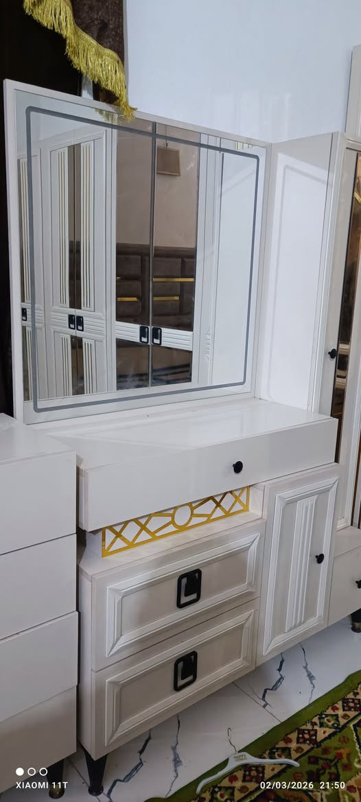 10 قطع تركي ماركه اخت الباكيت مليون وربع 
فول وتحفه عبالك هسه مطلعها من الكارتون  ***********
