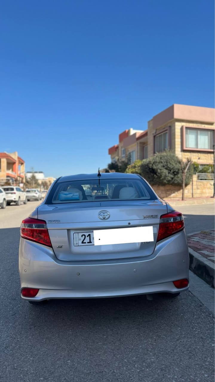 Toyota yaris 2016 
یارس مەكینە گەورە ڕەنگی سلڤەر ماڵی دۆستە گێڕ و مەكینە و هەموو گیانی بە شەرتە سپێری دانەگیراوە ناو زەرد تەنها ١٢٧ هەزار كم ڕۆشتووە پێشو پشتی كەپسە كاڵبوونەوەی نیە تەنها سێ پارچەی پەمپە بێ ناو گرتن ڕەقەم سلێمانیە چوار تایەی تازە و پاتری تازەی بۆ بەستراوە سویچی زیادەو كەتەلۆگی شەریكەی لەگەڵە
ڕەقەمی تازەیە و ڕەقەم سلێمانیە 
نرخی ١١٧ گەڵاو مەجالێكی كەم
☎️ 0770 156 9460 السليمانية, العراق
