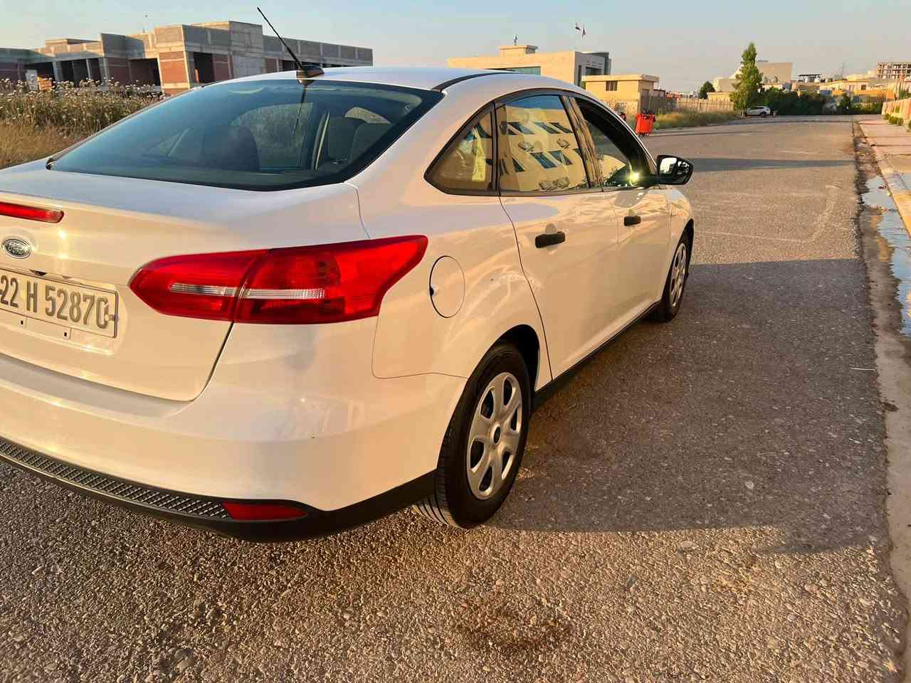فورد فوكس ٢٠١٧ S 
دوو پارچةي بوياغة   بونيت و چاملغي سةكن 
بةبي ژوري بةبي ارباك 
پشتو پيشي كةپسة 
هةموو شتي تازةية يةك ديناري مةسروف تيدا نية 
سةنةوي تازةية 
گير و مةكينةي بةشةرتة  چركةي تيدا نية 
سعري ٨٢$ و كةمةك كةجال 
***********
*********** أربيل, العراق
