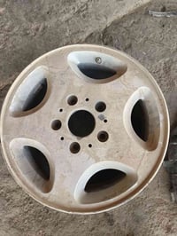 غطاء جنط مرسيدس • حجم ١٦ • ديالى