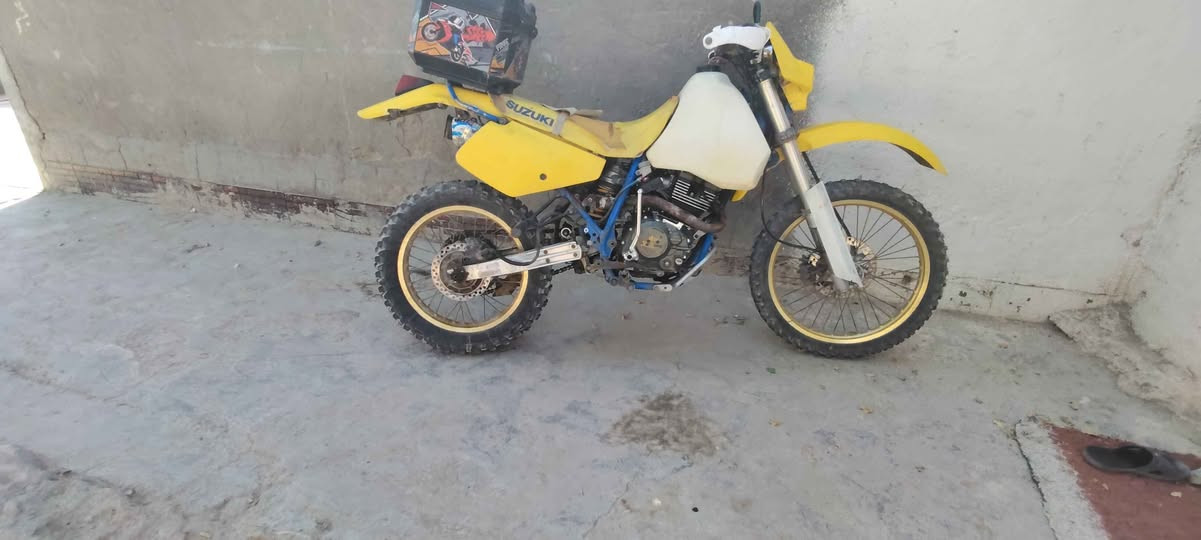 قفاز سوزوكي شاد الهه مكينه 200  cc مكينة جديدة قفلهه750 الف.  دراجه شغاله من الطول للطول بيهه او راق منفيس  اوياهه غراض احتياطيه انطيهن  ي الدراجه أوراق. مكفوله عشائر سرقه مكفوله كفاله عامه قفل قفل قفل من الخير اب 750 الف غير هاذا السعر ابد ما ابييع مكاني ناصريه شراي اتصل *********** Colombo, Sri Lanka
