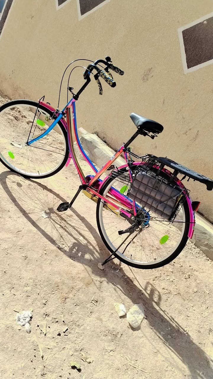 سلام عليكم بسكل سبعة الوان موديل 2021 سعر 200 وبي مجال مكان كربلاء الشبانات رقم ***********
