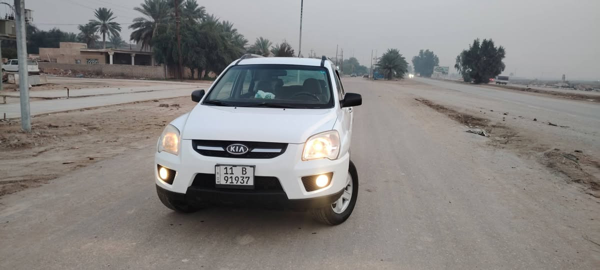 سلام عليكم سبورتج مديل 2010
رقم بغداد انكليزي وسنويه جديده هزه جديده
كفاله عامه من كلشي كفاله من الضربه من الصبغ من الفتح
سياره جديده بمعنه الكلمه وجاهزه مكينه كير حداديه
تخم تاير جديد (تبريد + تتفئه) دواخل بل كارتون
سياره حله من الصوره السعر 137 المكان بابل القاسم
لاتصال ***********
