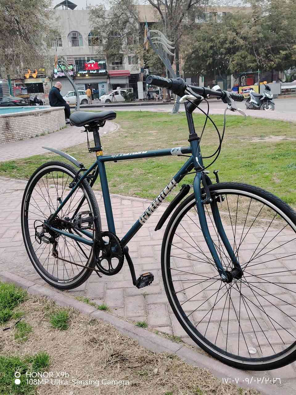 سلام عليكم
متاح بايك c700
البايك كسر حاويه 
نسبه نضافه عاليه جدا 
البايك كامل مكمل من كلشي 
وياله المنيوم طبقتين 
البايك كله ختم واحد 
كير سستم تورني شيمانو  
حجم البايك 28
مكاني بغداد الاعظمية 
سعره 120 وبي مجال 
للي حاب ايراسني خاص ويدلل
او الاستفسار ***********
