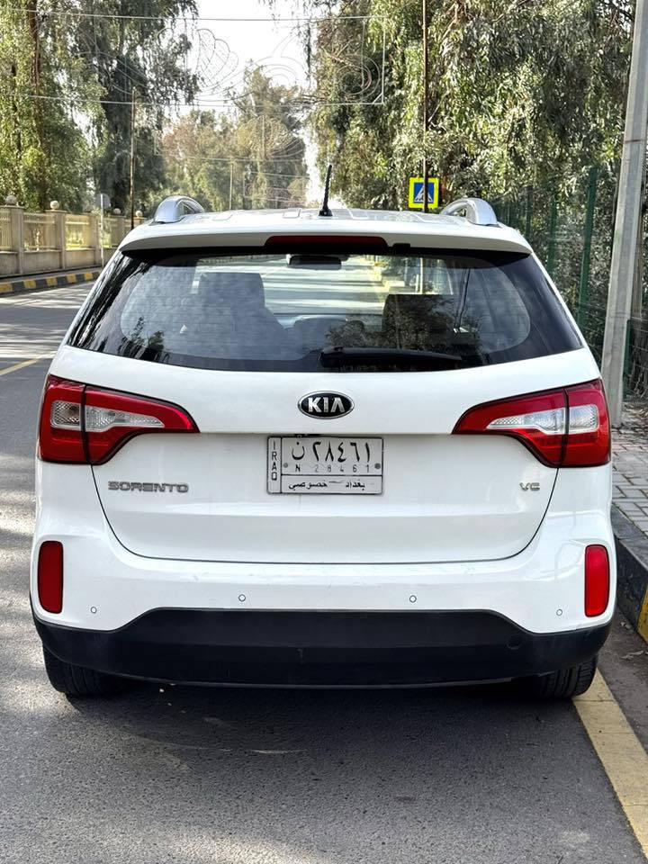 سياره سورنتو للبيع
موديل 2015 مكفوله كفاله عامه 
كلين ماشيه 107 كيلو
رقم بغداد بسمي شرط التحويل 
المواصفات 
 كامره خلفيه 
حساسات امامي وخلفي 
بك لايت LED
بصمه تشغيل 
 بصمات 
سبعه  7 راكب
مري كهرباء 
اناره بل يدات باب 
اناره داخلي 
6 سلندر
شاشه لمس 
اشاير بلمري 
تحكم ستيرن
اشاره ترحيب 
قطع تبريد عدد 3
كرسي السائق  كهربائي
تبريد وتدفئه شغال
سعر: 210 وبيها مجال
مكاني الموصل 
الاستفسار: ***********
