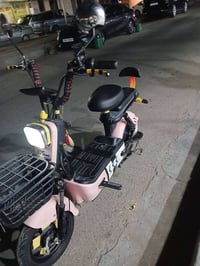 دراجه شحن للبيع بطاريات جدد دراجه نظيفة مستعملة قليل سعر ٢٠٠ قفل ٠٧٧١٢...