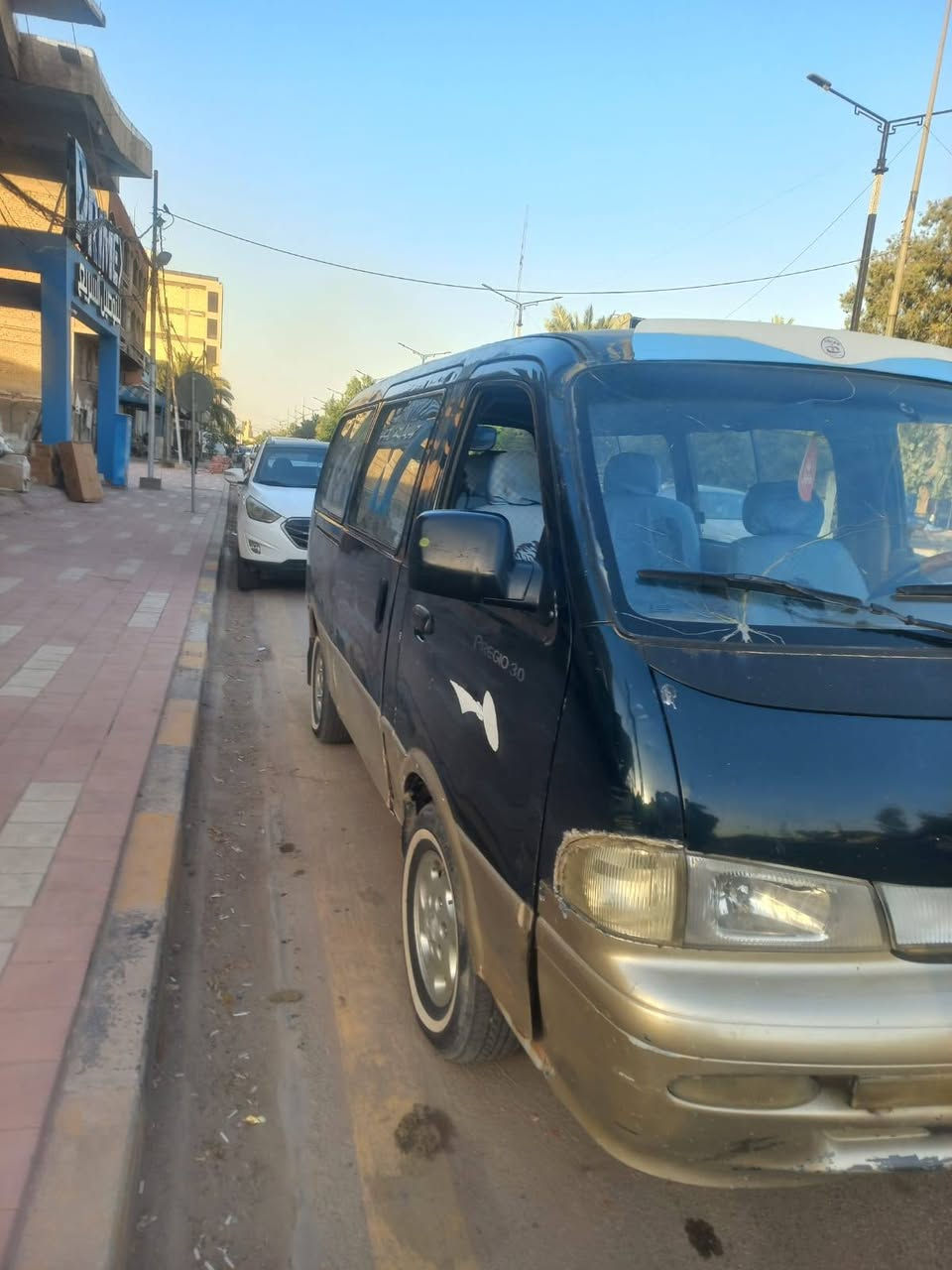 السلام عليكم كيا بريجو للبيع موديل 96 السياره خير من الله شواصي اربعه كفاله عامه مكينه كير كفاله مكان السياره النجف اني مكلف بنشر رقم صاحب السياره ***********
