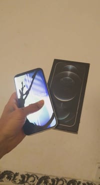 آيفون 12 برو ماكس • ٢٥٦ • يحتاج شاشة