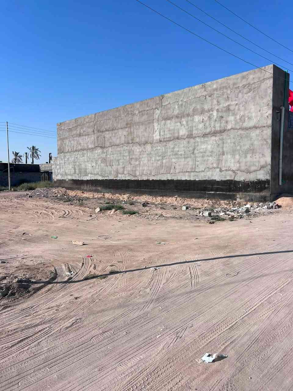 عقارات الرؤيه ***********
قطعة ارض للبيع 

مساحة 260 م 

عنوان: شط العرب الجزيرة شارع الصقر 

السعر 52 وقابل للتفاوض 

للاستفسار اكثر اتصل ع***********
