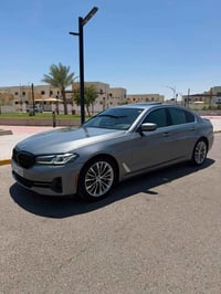 بي ام دبليو 530i • ٣٥٠٠٠ مايل • بدون ايرباك