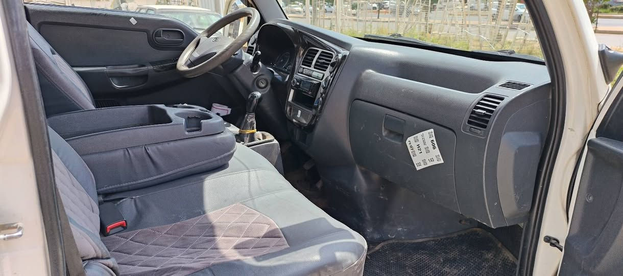 سەرەتابەناو ی خوا 
کیا بیلاد 2009
سعری 65گەڵا و مەجال
3000سوپەر مەکینە ڕەش 
بریکی بەسراوە 
کارەبای بەسراوە
قەترە غایزاتی نییە 
ناوبودی بەسراوە 
چەمچەی چەلال حەداد
ئیستو پی دوای بەسراوە 
بۆدی بیلادی 
ناوبودی سراوە 
تایەی دووای کراوە بە 13
تێبینی کۆدی بوکراوە 
سەیارە کە ماڵی دۆستە 
***********
***********
