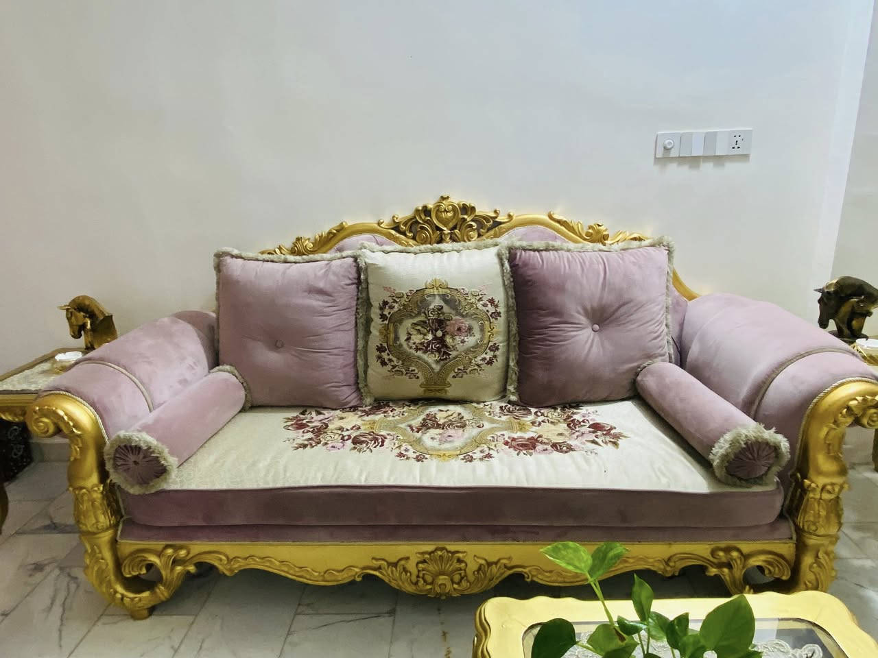 تخم مصري زان ثقيل للبيع مع الميز البلازما والطبلات بسعر مليون ونص نهايته


**إذا كنت صاحب هذا الإعلان وتريد حذفه لأي سبب، رجاءا أرسل رسالة إلى الدعم الفني**