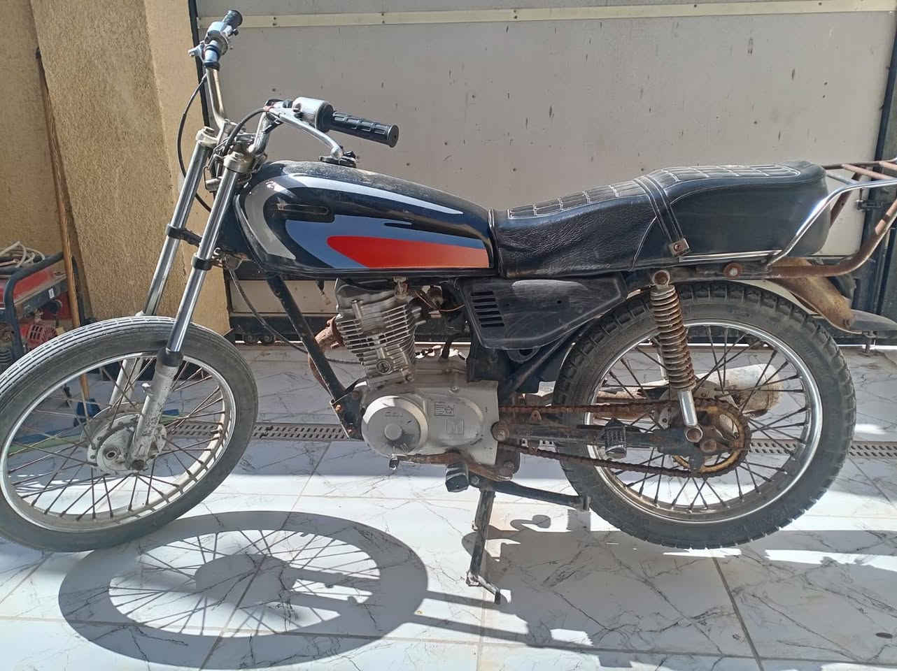 سلام عليكم يراني ادوات محرك ما مفتوح البيع او مراوس اب ماكس قجمه او عدله مكاني بصره ابو الخصيب ***********وتساب
