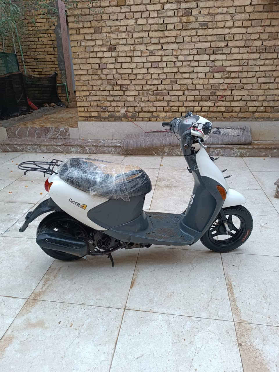 اسلام عليكم دراجه ساسوكي منغولي ياباني سرعه 60 نوزل مو كابريتر كلها شغاله اشاير امامي خلفي لايتها كيج بتنظيم سرعه نكره سلف سعر280 رقمي***********
