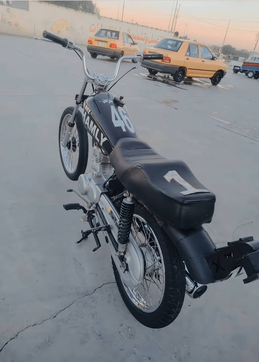 دراجه للبيع مديل 25 (اوراق اصولي اصولي مو كلك) دراجه مامتعوبه  مفتوحه فقط ولفات السعر (625) والشراي ينتصل ويدلل
***********
