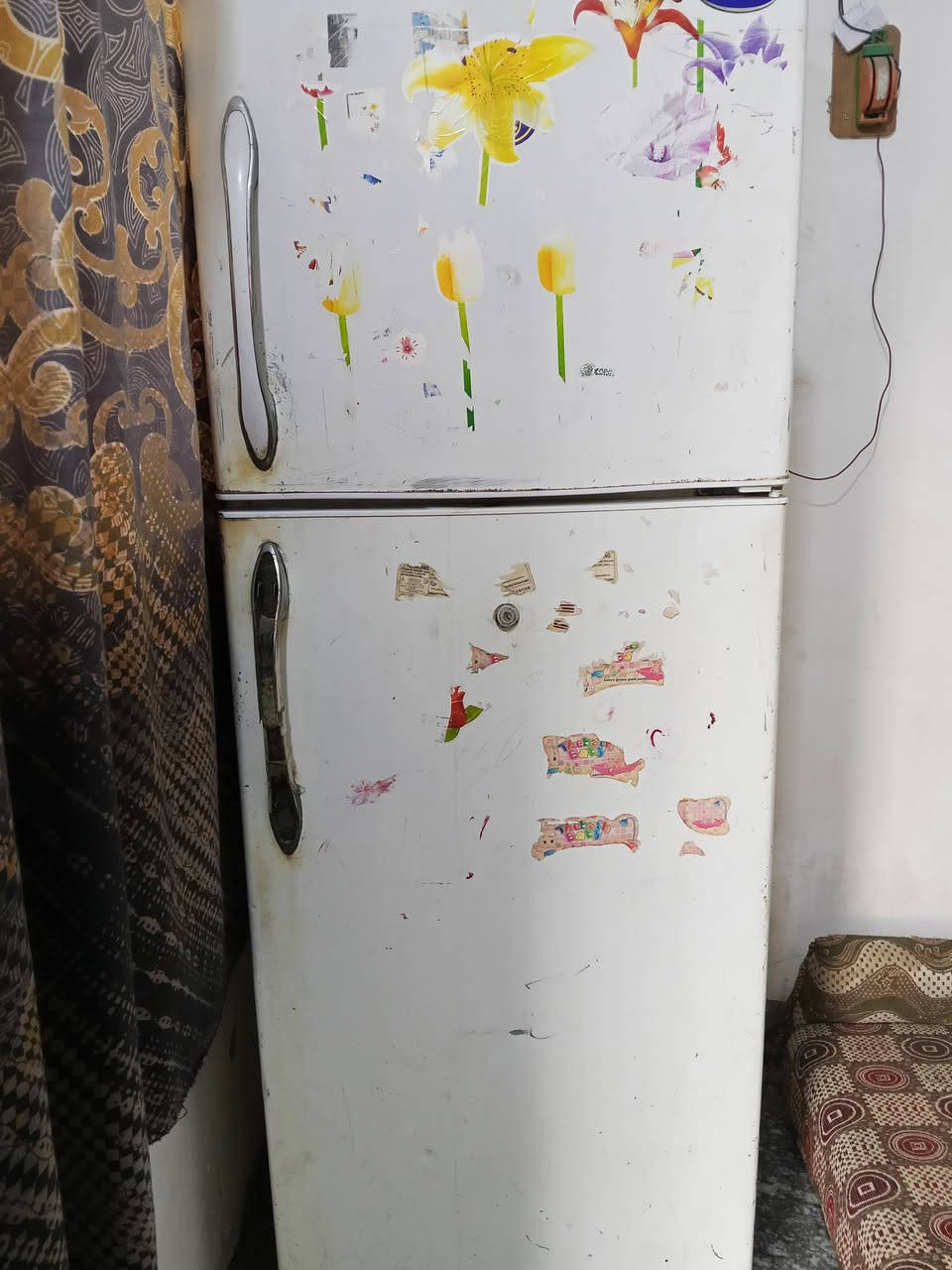 للبيع ثلاجه نضيفه وماطور جديد تبريده حلو
مكاني البصره 
المشراك القديم 
سعره 125وبيه مجال
الهاتف ***********
