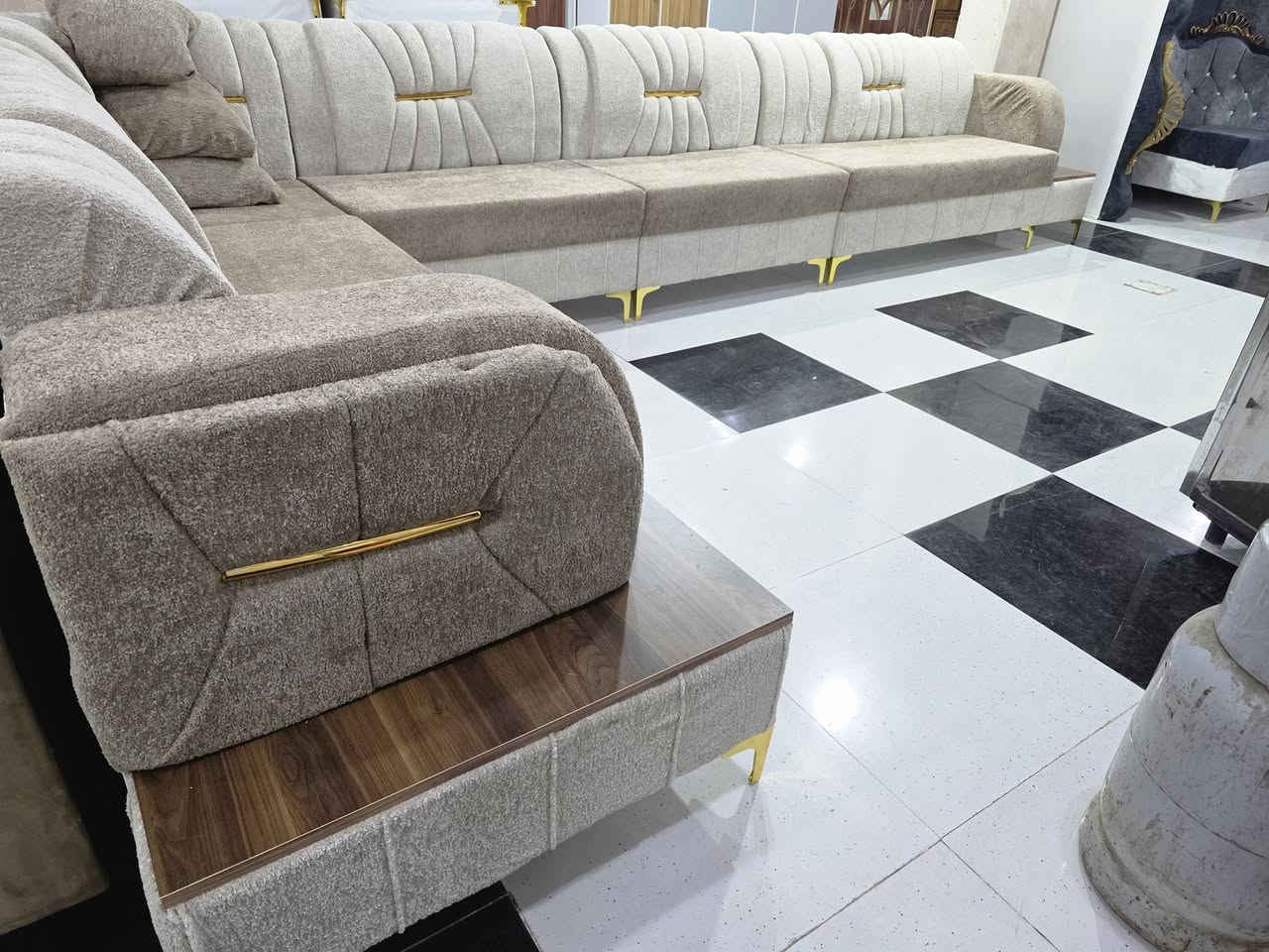 👈معرض ابو فواز للاثاث المنزلي الجمله والمفرد👉

ديوان شغل عراقي احطاطه 7متر 11 مقعد خشب بلوك اسود ١٨ ملم سفنج ١٠ سم قماش خاولي بوهيمي رجلين حديد ثقيل ضمان العمل 5 سنه بسعار مناسبه 🌹 زورونا تجدون كل ماهوه جديد 

#ملاحضه_متوفر_جمله_لصحاب_المحلات 

 العنوان تكريت شارع الزهور مقابل كليه تربيه البنات مجاور الناصر مول الاستفسار والاتصال بل ***********
***********اتصال
***********واتساب فقط
