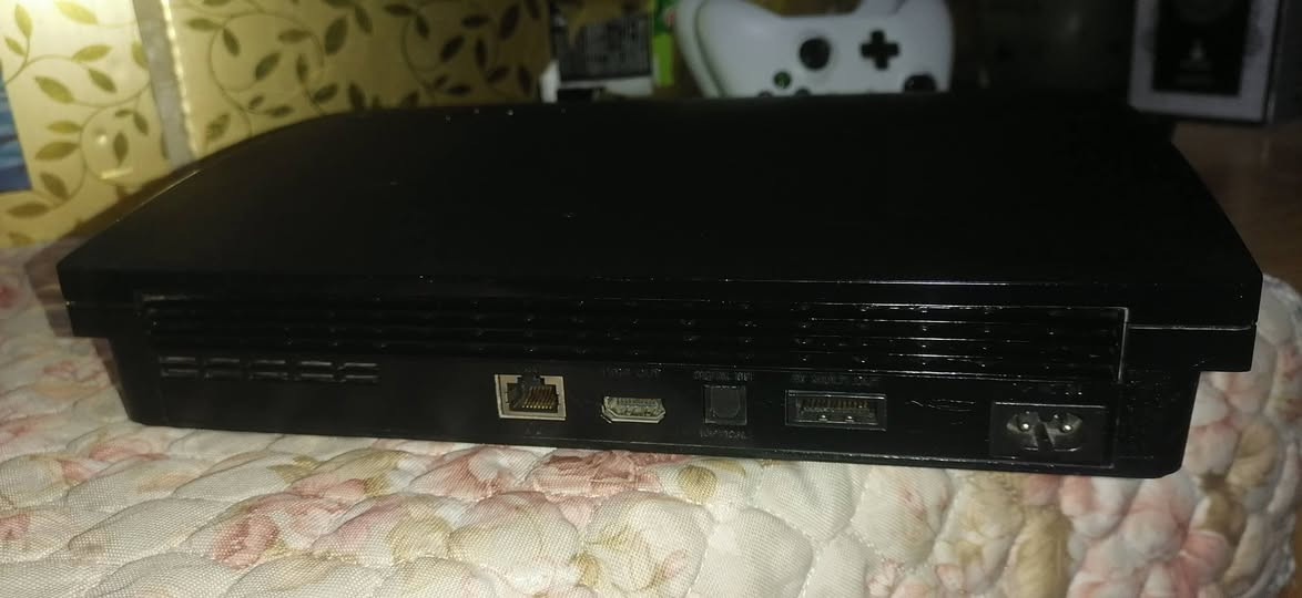 سلام عليكم شباب بلي 3 جهاز نضيف و خير من الله بي 6 العاب بس اجدي عطلان جهاز نضيف كلاش سعره 75 و بي مجال الطيبين *********** وتساب مفتوح مكاني بغداد الشعب
