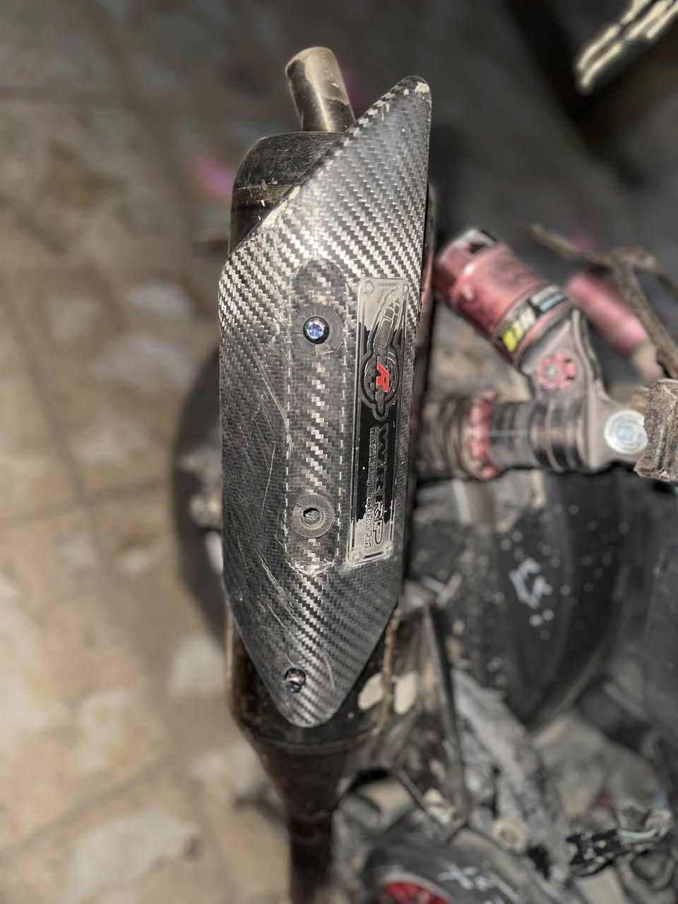 سلام عليكم صلانصه تشتغل سكنس عام 140
! اصليه !
كدام شوفه صوته حلوه بوشه واحده و توصيل موجوده
وتساب موجود ***********
