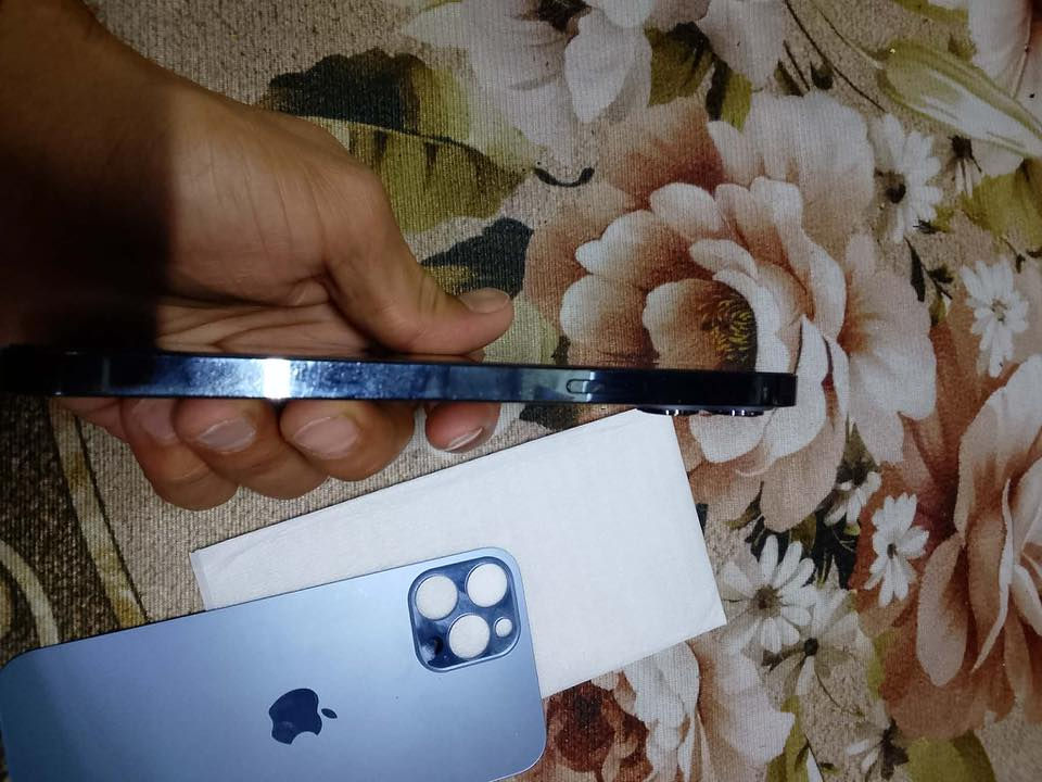 ١٢ابرو ماكس جهز نضيف ذكره ٢٥٦+دبل مبدل شاشه أو الضهر مفطور مو مكسور ونطيك ويا ضهر  السعر ٣٥٠الف بيع بس خاص مفتوح ***********
