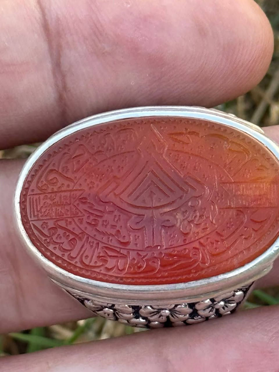 يماني حرز سيد علي القاضي بخط المبدع رفيع قياس الخاتم 21 السعر 250


**إذا كنت صاحب هذا الإعلان وتريد حذفه لأي سبب، رجاءا أرسل رسالة إلى الدعم الفني**