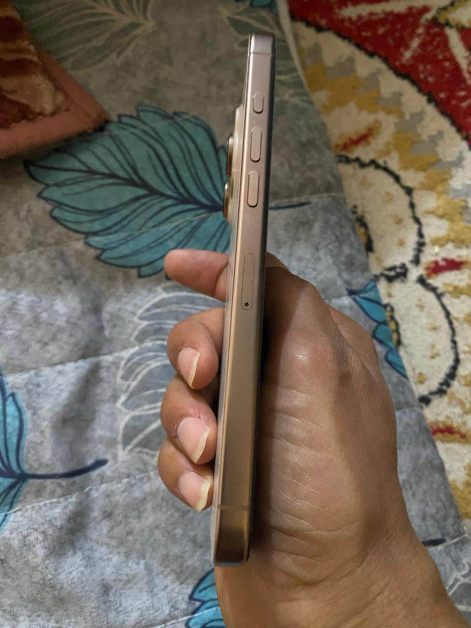 ايفون 16برو ماكس مكفول كفاله عامه حته من زلغ بعده بضمان الشركه البطاريه 100دورات الشحن 127 السعر  1600وبي مجال الاتصال *********** عمارة, ميسان
