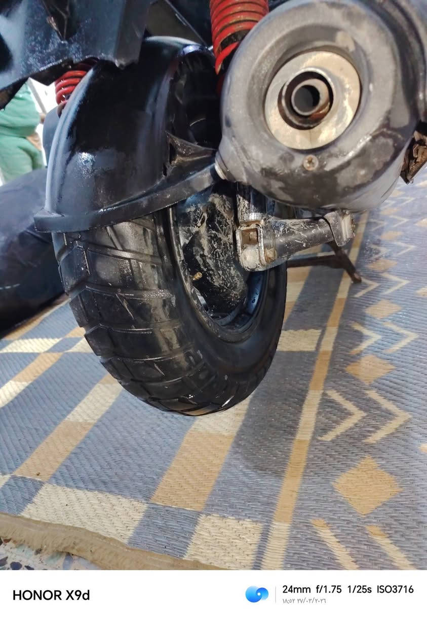 السلام عليكم ورحمة الله وبركاتة
دراجه ماكس ثعلب 140 الون رصاصي ويل اسود
دراجه شغاله سلف هندر كهربائيات عامه شغاله
دراجه مكينه ما مفتوحه دراجه شلعه معدل طيران
دراجه كلها ختم واحد دراجه مكفوله كفاله عامه
تاير جبلي                              السعر 400 بها مجال 
مكان مدينه الصدر
الرقم ***********
