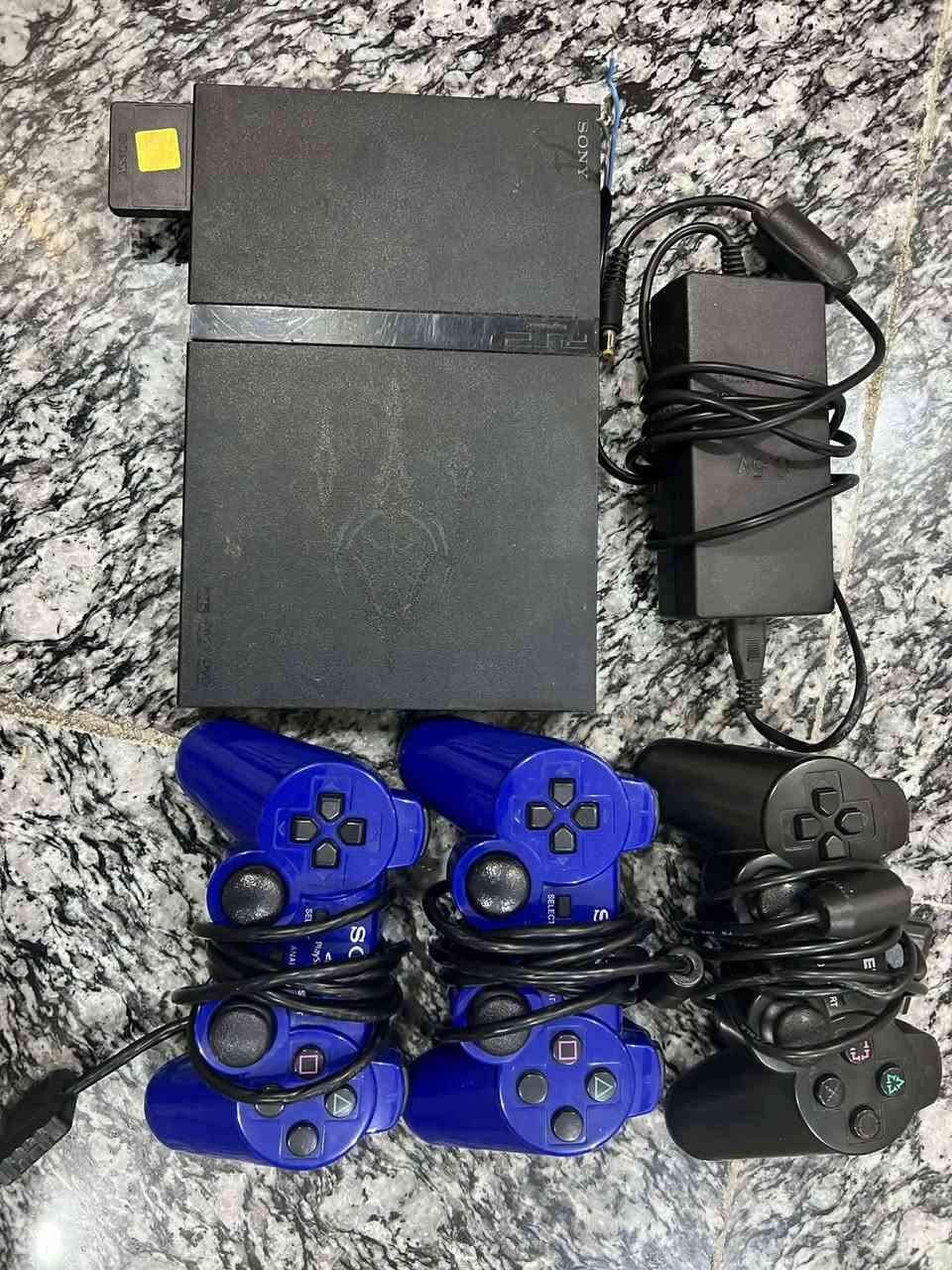 بلي ستيشن 2 سلم كامل ملحقاتة جوستكات ثنين شغالات وواحد هدية + فلاش 32 GB بي 50 لعبة +ميموري خزن السعر 55 الف الاستفسار خاص


**إذا كنت صاحب هذا الإعلان وتريد حذفه لأي سبب، رجاءا أرسل رسالة إلى الدعم الفني**