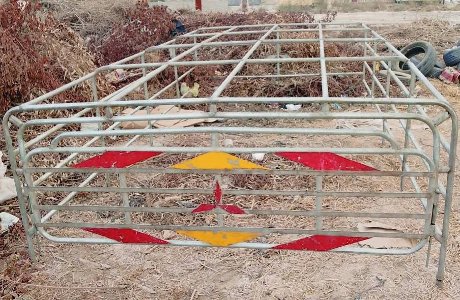 السلام عليكم محجر كنتر للبيع مع القفص السعر 500 وبي مجال

مكاني ديوانيه  ***********
