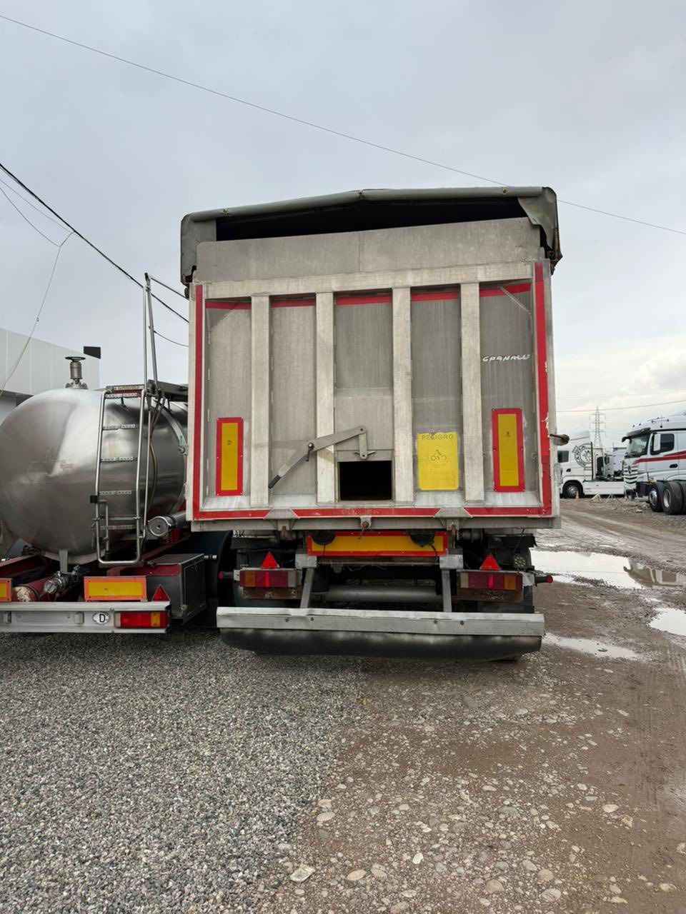 عربانه قلاب منفيس
سعر 170 $ بيه مجال 
معرض حجي رمضان اربيل كلك 
***********
***********
