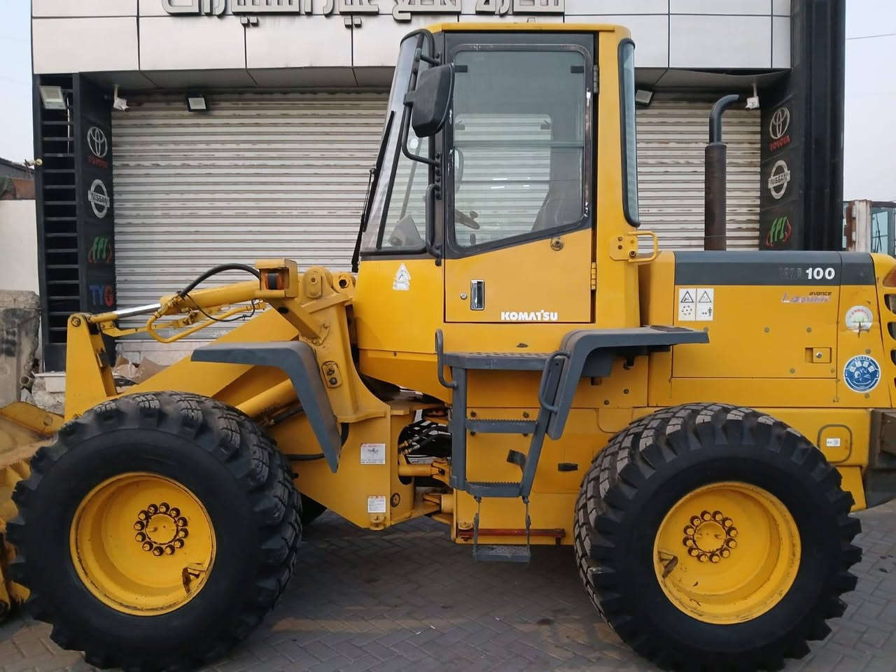 كوماتسو حجم ١٠٠ مكينه ٤ سلندر
كير ميكانيكي وارد ياباني 
مكفول كفاله عامه ساعات العمل ١٤٠٠ ساعه
تخم تاير جديد 
موديل ٢٠١١
دخول جديد ممفيس مامشتغل في العراق 
بغداد النهضة شارع الظلال 
*********** / ***********
