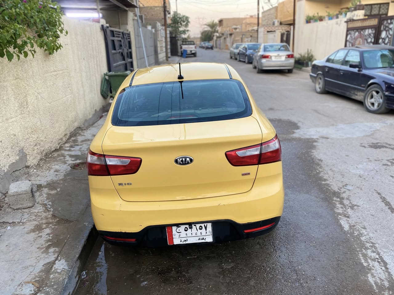 السلام عليكم ورحمة الله وبركاته
كيا ريو موديل2015، واردامريكي ، مكينه ١٦٠٠ GDi 

حادثة فقط دعاميه واكعه بدون ايرباك السياره كلين ليبل واحد 

مواصفات ؛

تحكم ستيرن جهتين 

بلوتوث & UBS

كير اوتو وعادي 

نظام ECO الاقتصادي 

دواخل وكشنات بلادي لونين 

رقم بغداد باسمي شرط التحويل 

كير ومكينه كفالة ، ، تبريد و تدفئه شغال ....

السعر89 بيها مجال 

المكان /بغدادالجديده /حي المعلمين 

الاتصال ***********
