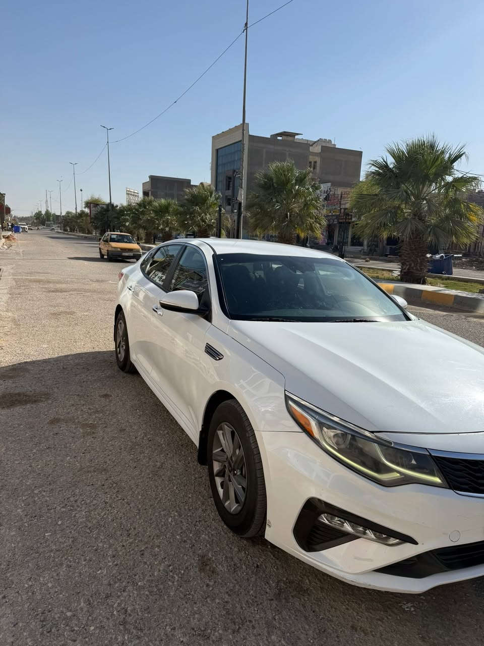 السلام عليكم اوبتيما 2019 شكل العشرين  معروفة

سيارة كلين كلين كفالة عامة 

وبيه سونار 

حدادية كفالة 

مكينة كفالة 

رادار جانبي 

رادار امامي 

حساسات 

ترحيب عند الاقتراب 

مري قلاب وية البك 

كامرا دوارة 

لايتات زينون

لد داخلي 6 الوان 

بك لايت لد 

ويل 17 المرغوب 

تخم تاير ياباني 

نظام الانزلاق 

كراسي امامي كهرباء 

تشغيل + ابواب + صندوق 

مرايا داخلية اوتو دم 

سستم صوت عالي حدا هارمن كاردن 10 سمعات 

شاشة كبيرة 

3 انظمة قيادة سبورت وناعم وذكي 

اوتو هولد نظام النزول والصعود 

تبريد امامي مناخين و خلفي و شغال ثلج 

محرك2400  وسريع ويستقبل بانزين عادي 

مكان السيارة /ديوانية 

رقم الهاتف /***********

السعر /140وبيه مجال شي بسيط
