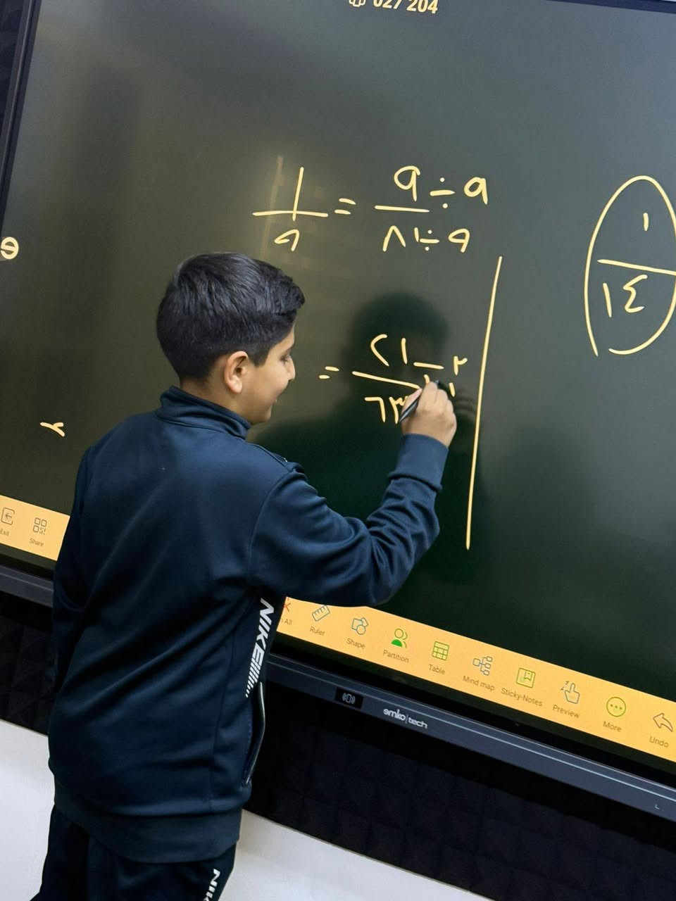 محاضرات الرياضيات للصف السادس الابتدائي عروض خاصة للطالبين واكثر  راسلونا لمعرفة العروض ✅📚💞😍
العنوان/ زيونة شارع الربيعي خلف البيت التركي 
للأستفسار ***********
