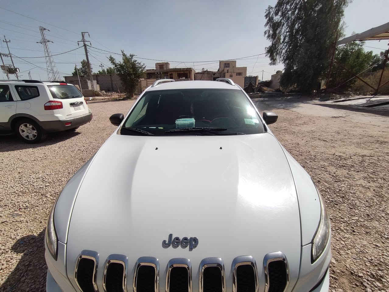 السلام عليكم جيب بزون موديل 2017بسمي سنويه جديده رقم دولي 
مكينه وكير وتخم  تأثير مكفول
شاشه كبيره كامره  دواره 
تحكم ستيرن جهتين
4سلندر  ويل كب
السعر 130وبي مجال


**إذا كنت صاحب هذا الإعلان وتريد حذفه لأي سبب، رجاءا أرسل رسالة إلى الدعم الفني**