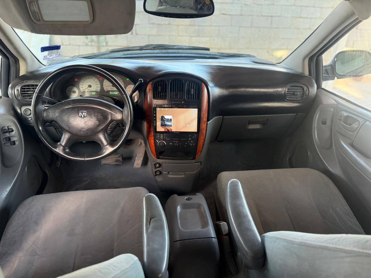 السلام عليكم دوج كراند كرفان 2007 سيارة نضيفة جدا كلين بدون حادث بيها مكانات صبغ مكفولة من الضربة والتبديل فول مواصفات بيبان كهرباء جنطة كهرباء كشنات بلع محرك 6 سلندر 3300 جاهزة مكينة تبريد تخم تاير فقط كير كايم السعر 55 العنوان البصرة المعقل رقم الهاتف *********** البصرة, العراق
