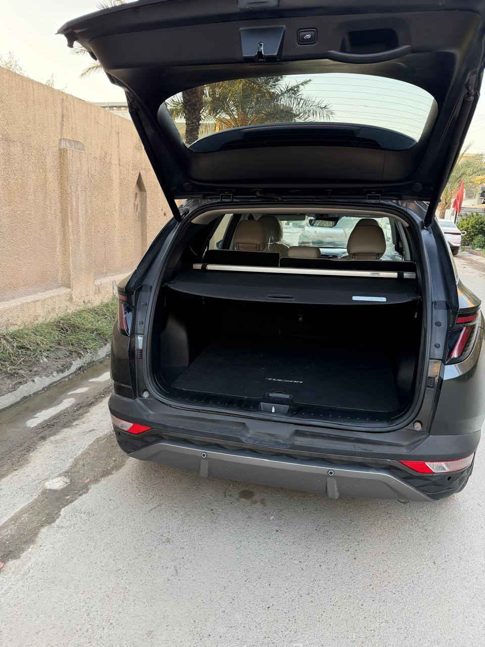 اسلان عليكم
توسان للبيع مديل 24
رقم بغداد 
بدون ايرباك حادث خفيف مصلح نفسه وعلى كده يعني صبغ بيها بس شويه بالصندوك ممبدل بيها شي ممفتوح بيها شي غير الشويه الي بالصندوك كله مكفول ومكفوله من كل داخل السياره احلا من الصور وجديده بمعنى الكلمه وماكو انضف واحلا منها وسعر حلو
المواصفات :
بصمه وتشغيل عن بعد 
فتحت سقف
تبريد قطعتين
تدفئه بالكشنات
داخل جلد 
شاشه كبير ودجتل
كراسي كهرباء 
اشاير بالمري
الجام كهرباء 
4وضعيات قياده
شحن USB
تحكمات ستيرن كامله 
مانع نزلاق ونضام نزول منحدرات
صندوق كهرباء 
اوتو هولد 
نضام اقتصاد بالبانزين 
نقط عمياء +حساسات امامي خلفي وحساسات بالمري
كامره دواره 
سايد بريك دكمه
يعني فول مواصفات صور الحادث منشوره واضحات
السياره ماشيه 26الف فقط
مكان السياره بغداد
السعر :203ورقه يعني(شدتين و٣ورقات)وبيها مجال
رقم الهاتف: ***********
