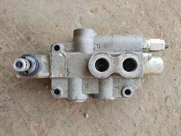 تصليح وتجفبت وتفصيخ مضخات هايدروليك وبمات وكنترولات عام لي انواع للكرينات العنوان كركوك اتصل وات ساب  ***********
***********
