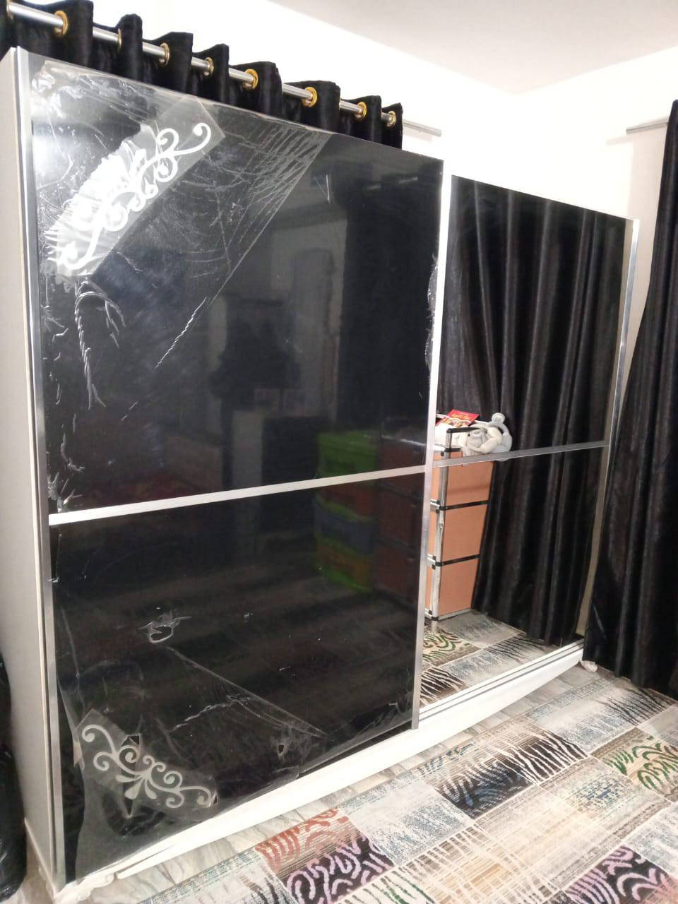 غرفه نوم تركيه قليل استعماله اصليه متانه و ضخامه بدون عيوب
7 قطع نظافه 99٪ للبيع السعر 750 الف 
للاتصال *********** واتساب
